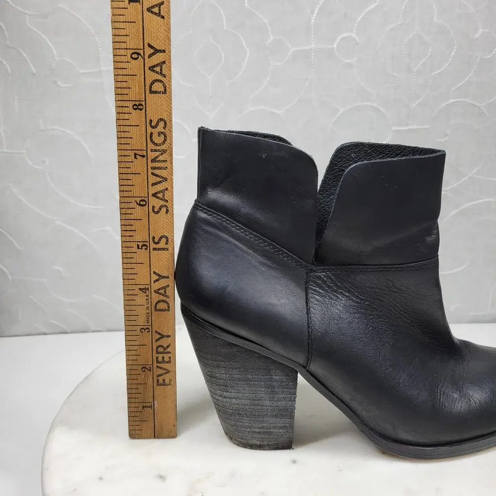 Vince‎ Camuto Helyn Ankle Boots Womens 8.5 Black Soft Leather Pull On Block Heel